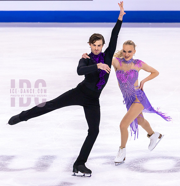 Phebe Bekker & James Hernandez (GBR)