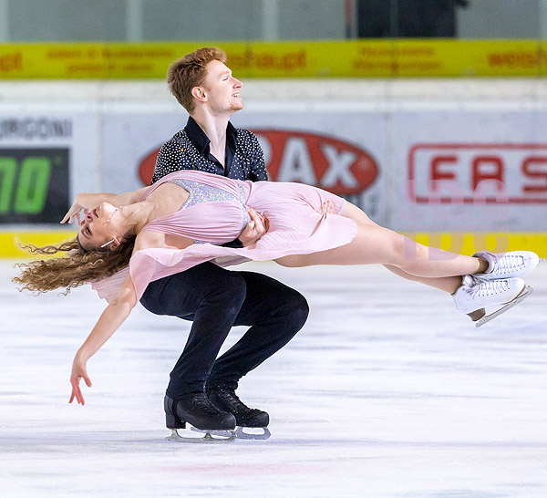 Anna Simova & Kirill Aksenov (SVK)