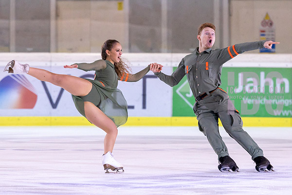 Anna Simova & Kirill Aksenov (SVK)