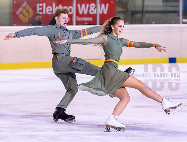 Anna Simova & Kirill Aksenov (SVK)