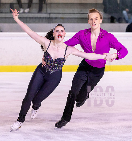 Adrienne Carhart & Oleksandr Kolosovskyi (AZE)