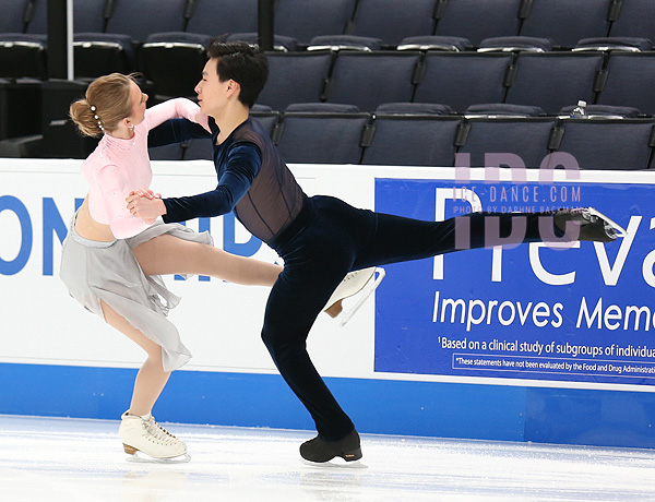 Michelle Deych & Ryan Hu