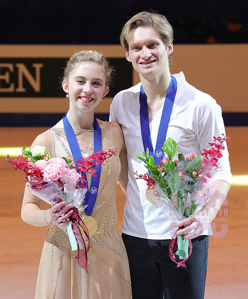 Gold - Leah Neset & Artem Markelov (USA)
