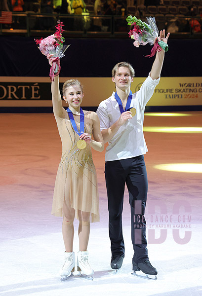Gold - Leah Neset & Artem Markelov (USA)