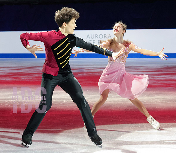 Darya Grimm & Mikhail Savitskiy (GER)