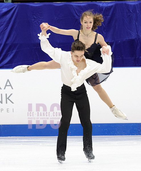 Sofiia Dovhal & Wiktor Kulesza (POL)