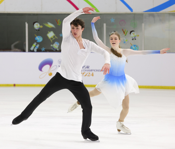 Molly Hairsine & Alessio Surenkov-Gultchev (GBR)