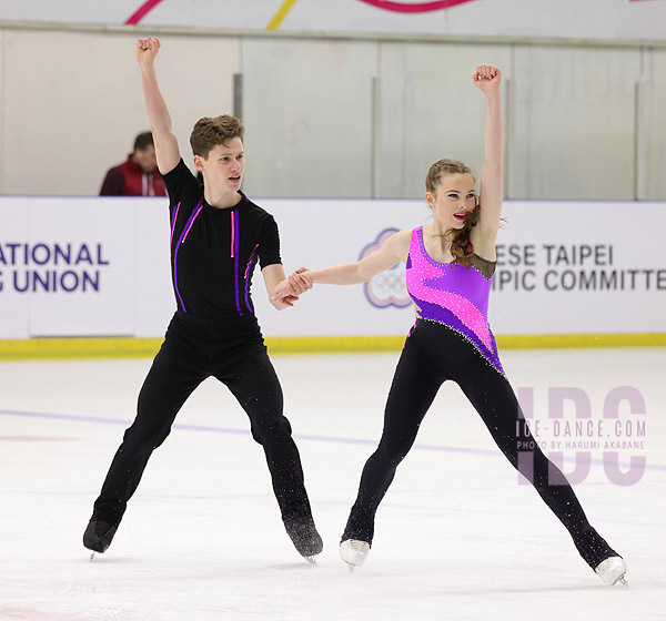 Alisa Korneva & Kieran MacDonald (CAN)