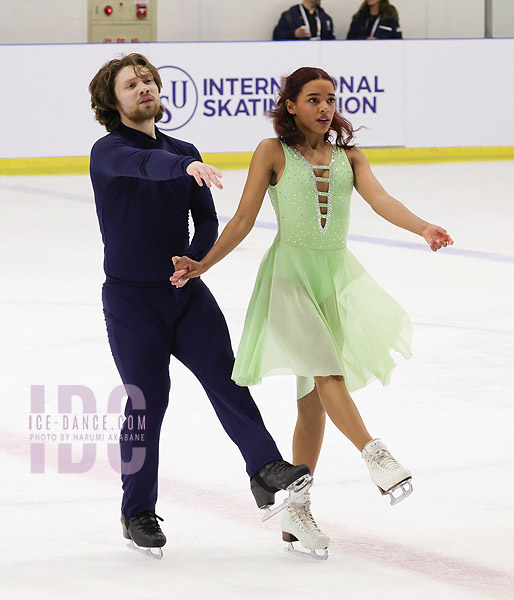Hilda Taylor & Nolen Hickey (FIN)