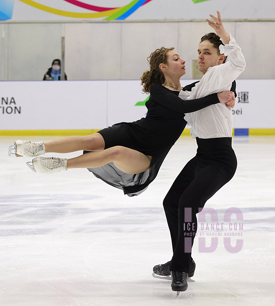 Sofiia Dovhal & Wiktor Kulesza (POL)