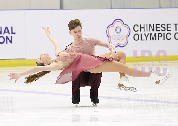 Alisa Korneva & Kieran MacDonald (CAN)