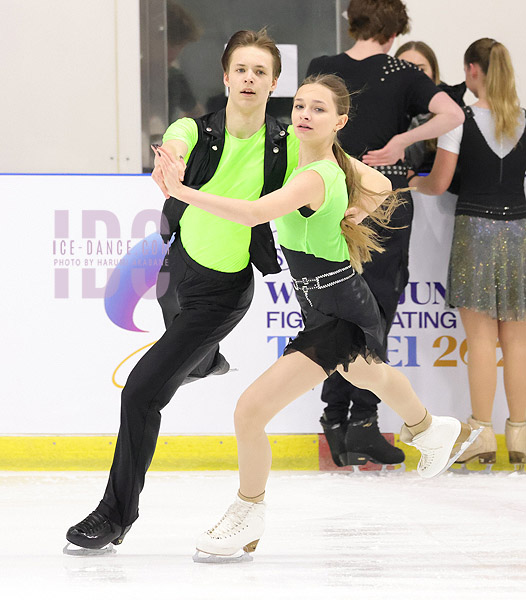 Ksenia Sipunova & Miron Korjagin (EST)
