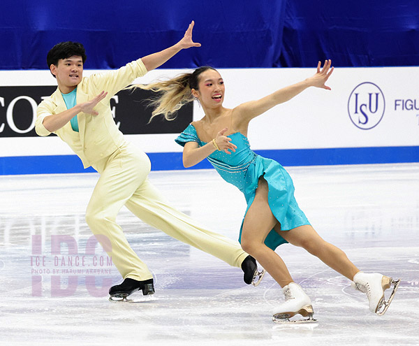 Chloe Nguyen & Brendan Giang (CAN)