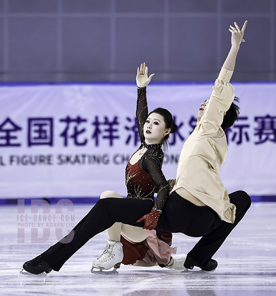 Lanhaoyue Li & Yuelin Li