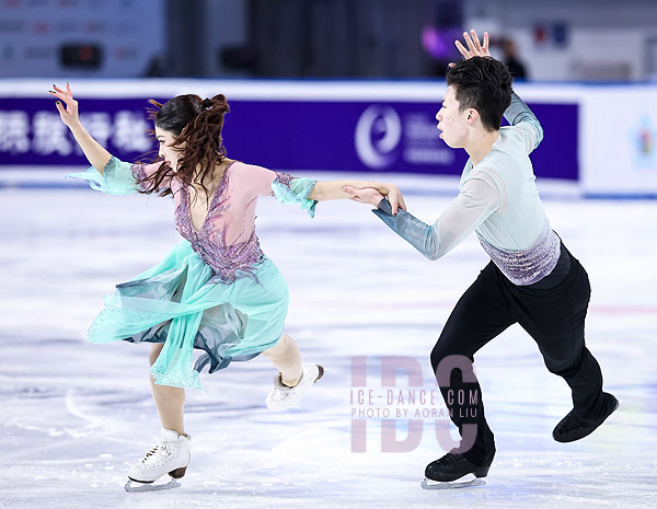 Zixi Xiao & Linghao He