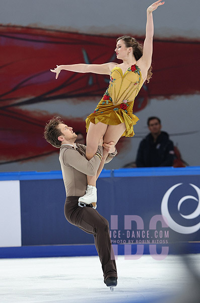 Christina Carreira & Anthony Ponomarenko (USA)
