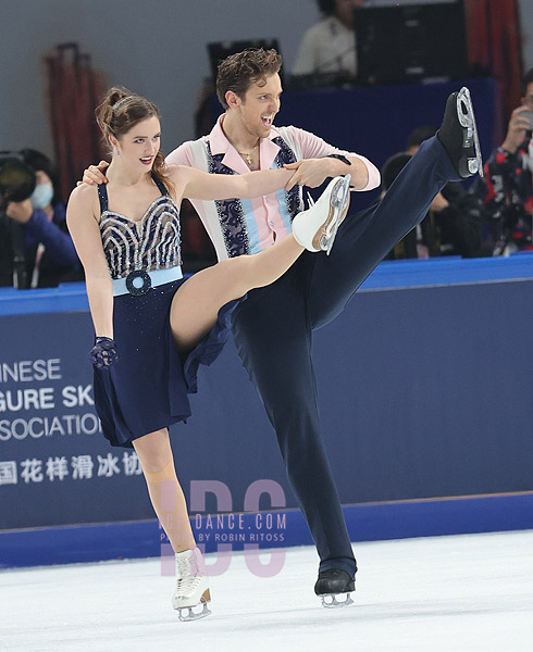 Christina Carreira & Anthony Ponomarenko (USA)