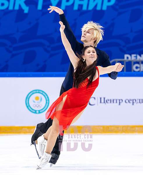 Zoe Larson & Andrii Kapran (UKR)