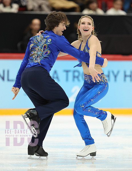 Eva Pate & Logan Bye (USA)