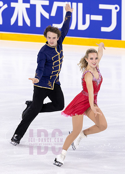 Eva Pate & Logan Bye (USA)