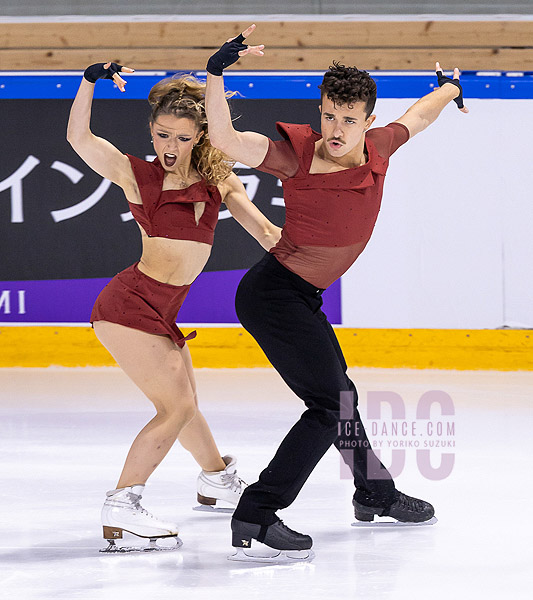 Marie Dupayage & Thomas Nabais (FRA)