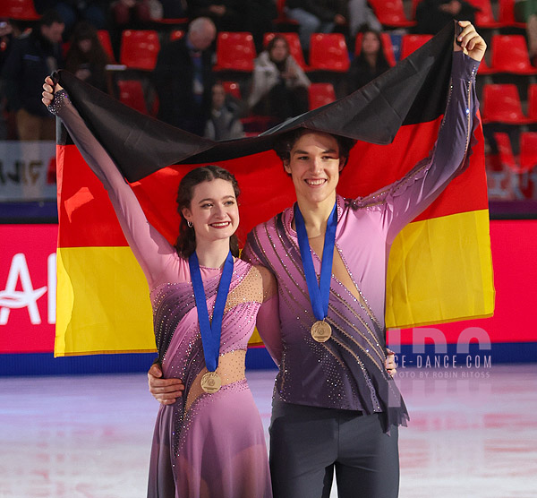 Darya Grimm & Mikhail Savitskiy (GER)