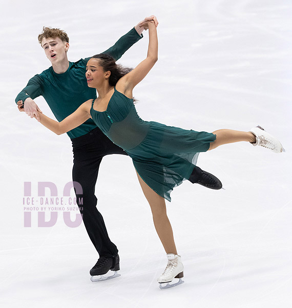 Hilda Taylor & Alexander Buchholdt (FIN)
