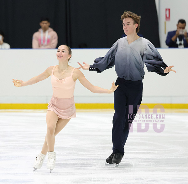 Hana Maria Aboian & Daniil Veselukhin (USA)