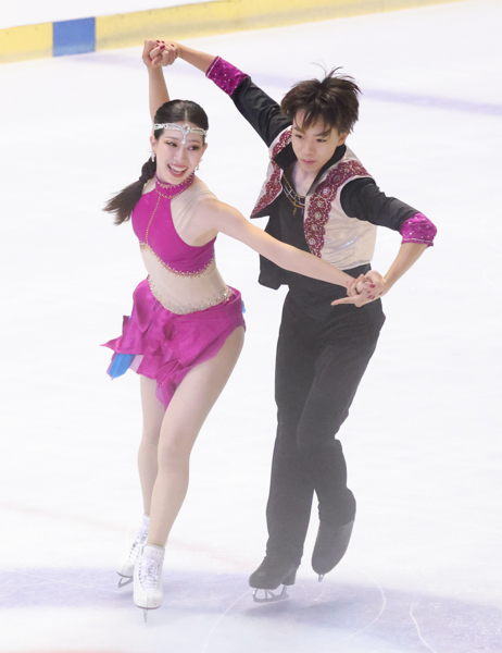 Kaho Yamashita & Yuto Nagara