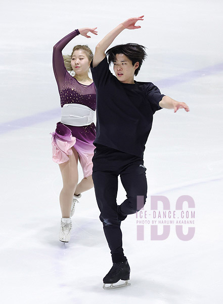 Azusa Tanaka & Shingo Nishiyama 