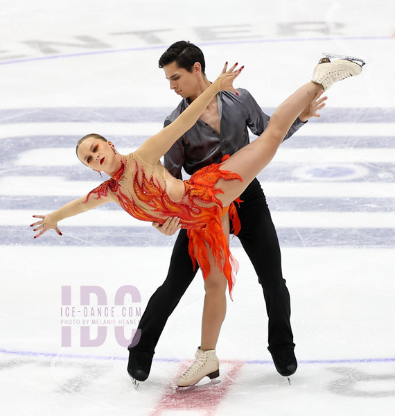 Lily Hensen & Nathan Lickers (CAN)