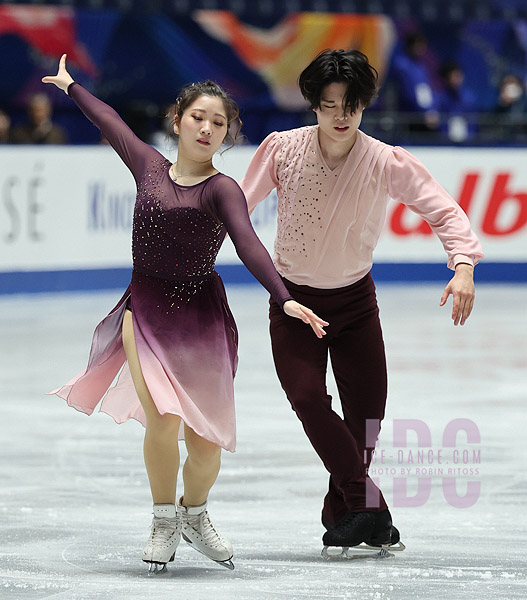 Azusa Tanaka & Shingo Nishiyama (JPN)