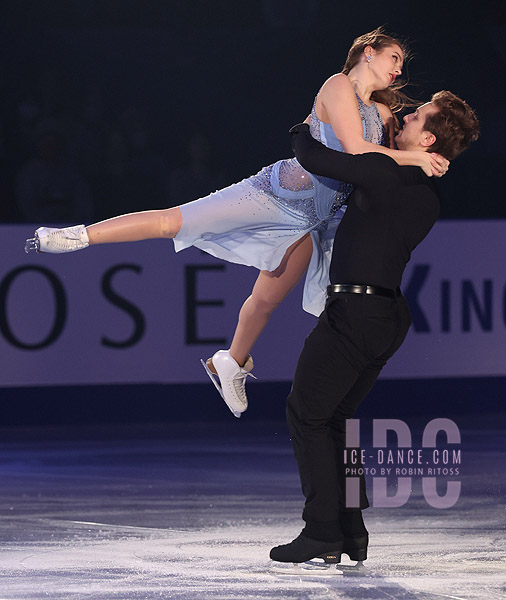 Christina Carreira & Anthony Ponomarenko (USA)