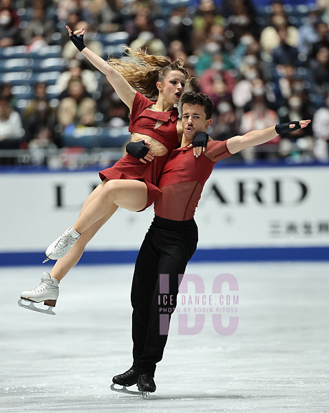 Marie Dupayage & Thomas Nabais (FRA)