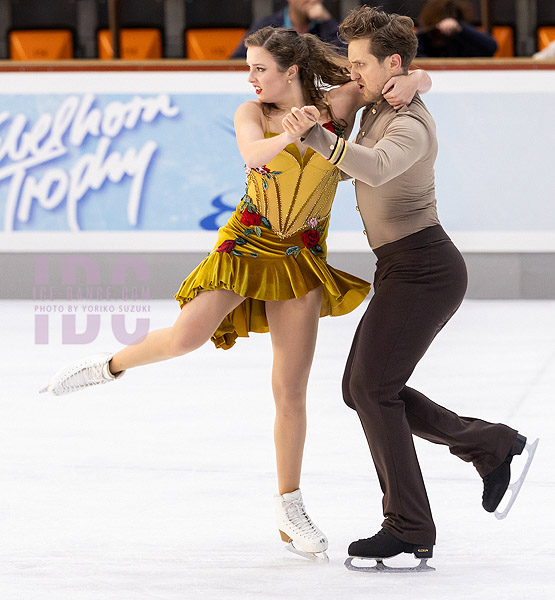 Christina Carreira & Anthony Ponomarenko (USA)