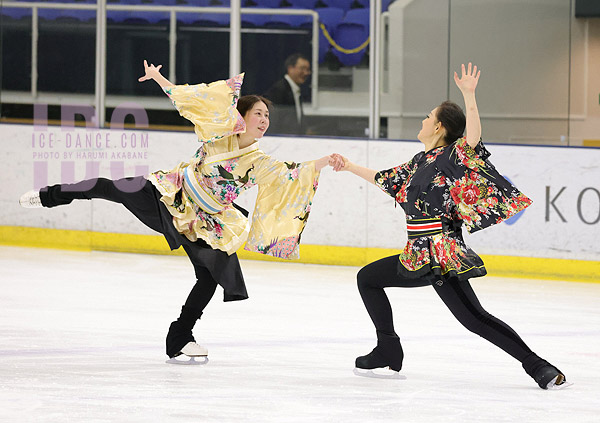 Nozomi Watanabe & Yumiko Oguro