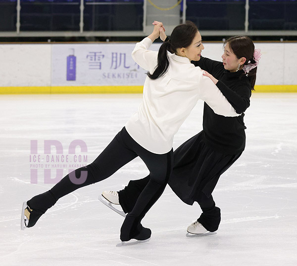 Nozomi Watanabe & Yumiko Oguro