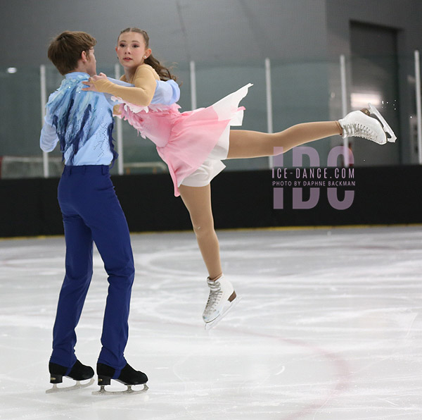 Molli Taylorson & Roman Wyzik 