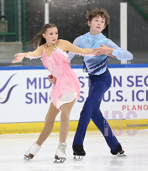 Molli Taylorson & Roman Wyzik 