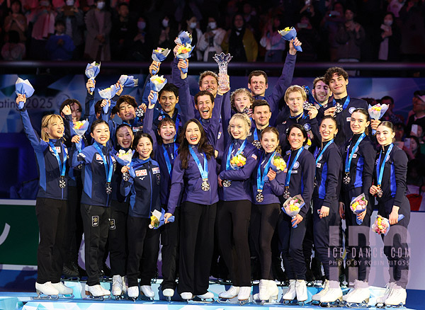 The medalists (Team Japan, USA and Italy)