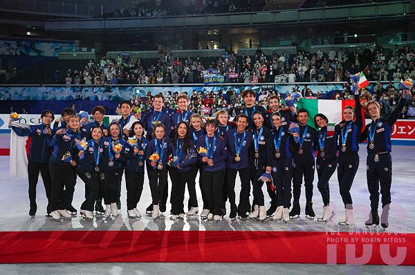 The medalists (Team Japan, USA and Italy)